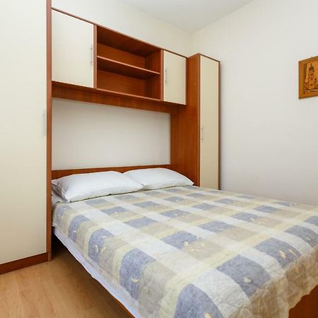 Apartman Jezevac Krk Town Esterno foto