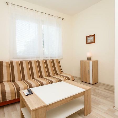 Apartman Jezevac Krk Town Esterno foto