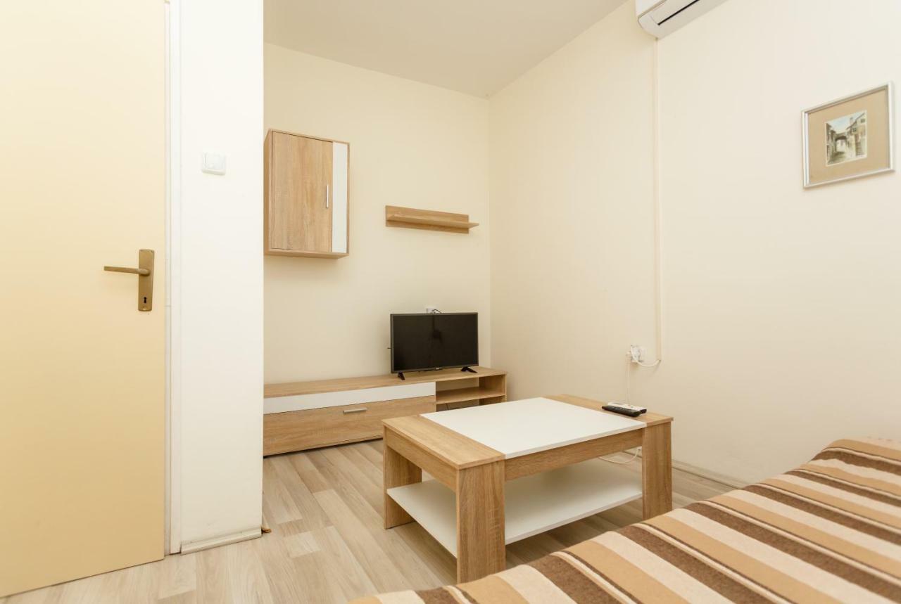 Apartman Jezevac Krk Town Esterno foto
