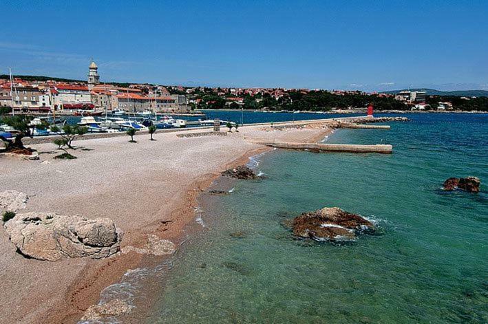 Apartman Jezevac Krk Town Esterno foto