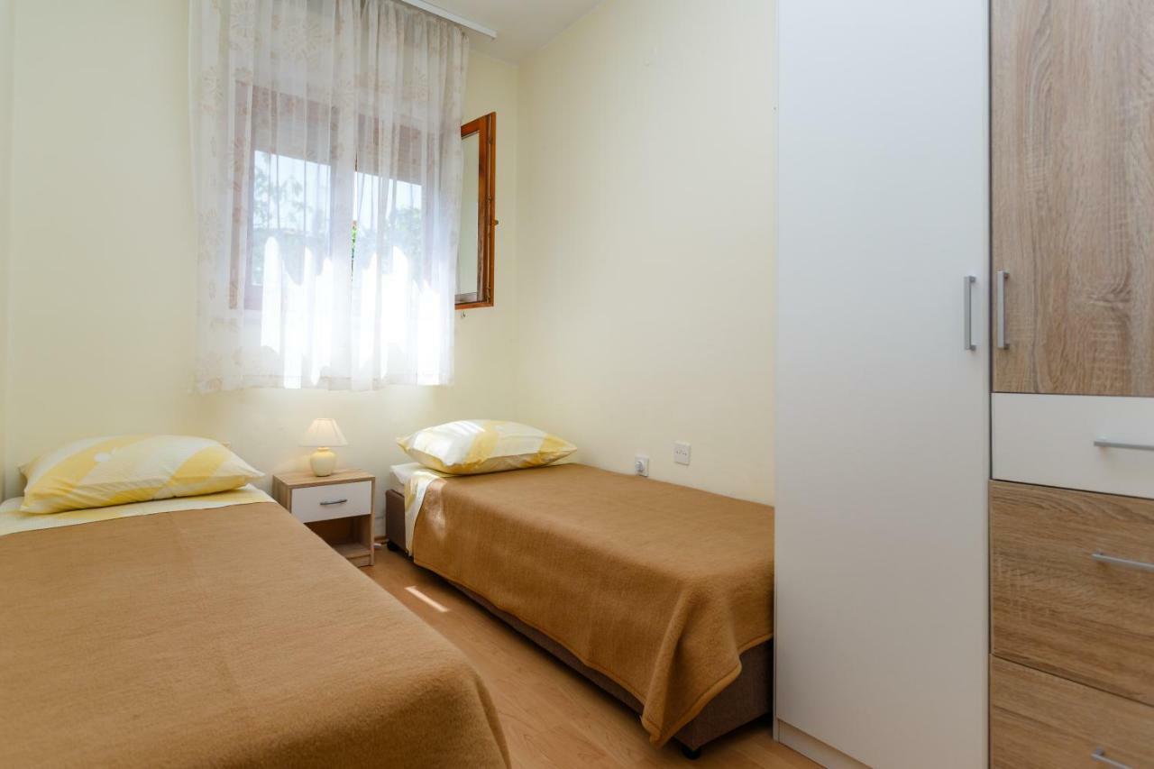 Apartman Jezevac Krk Town Esterno foto