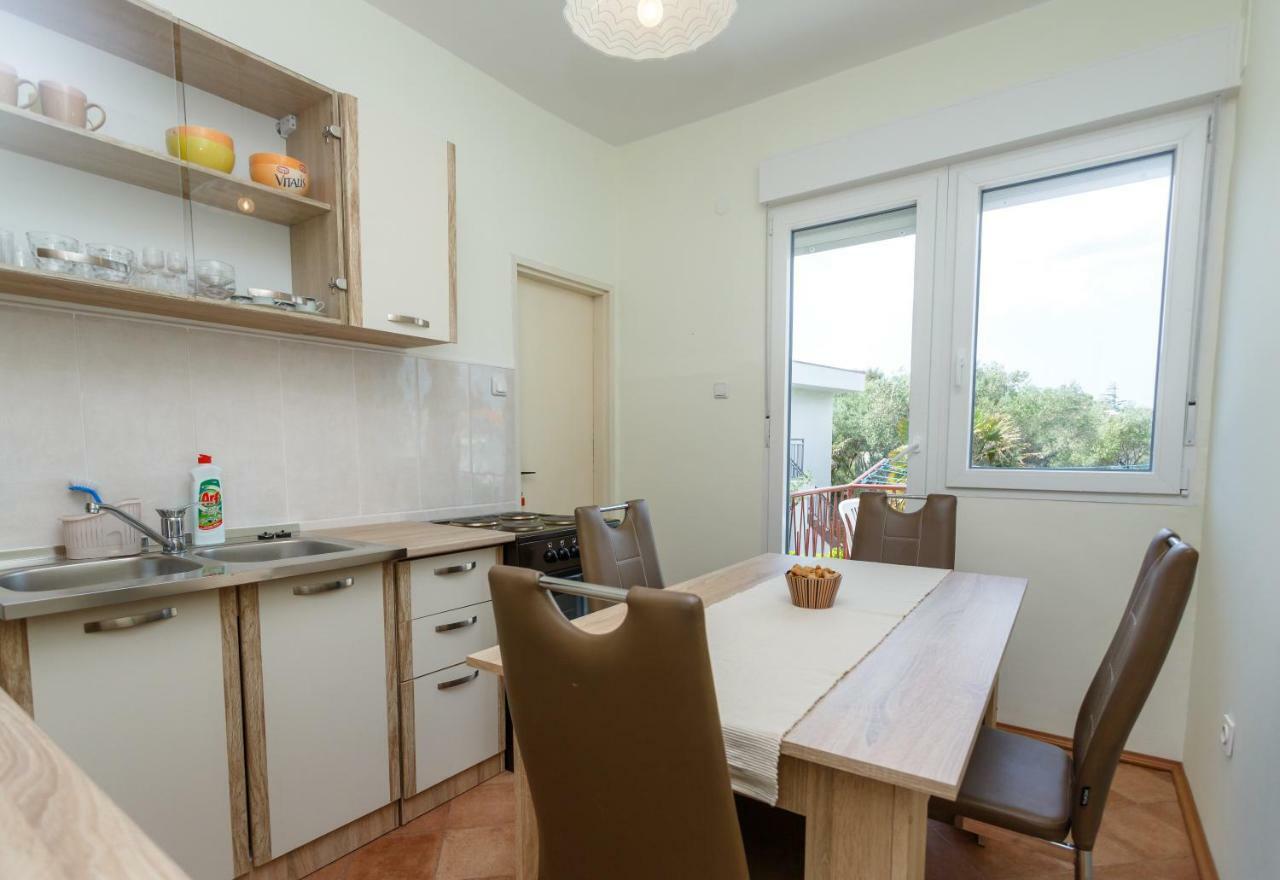 Apartman Jezevac Krk Town Esterno foto