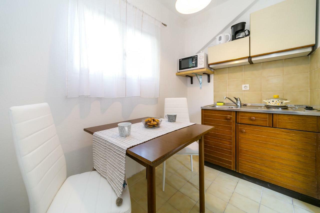 Apartman Jezevac Krk Town Esterno foto