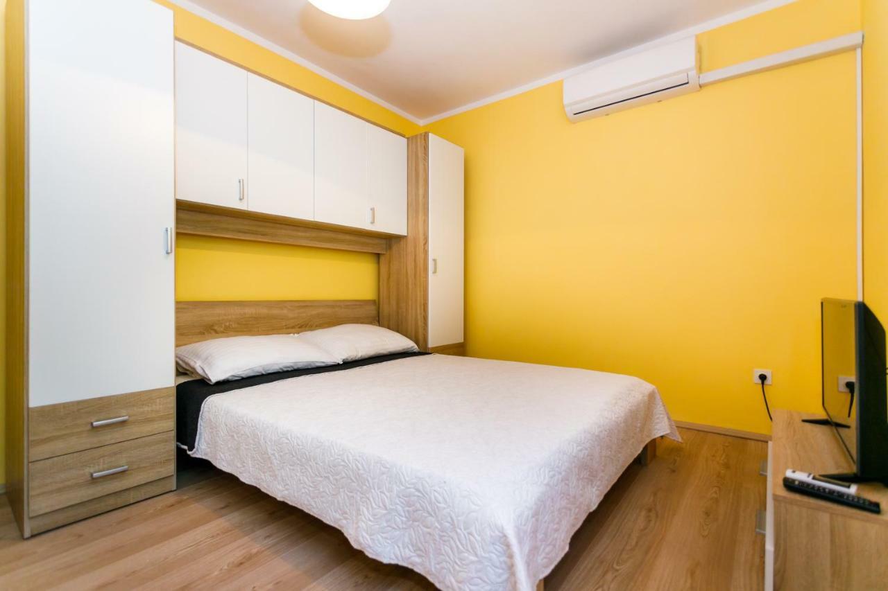 Appartamento Apartman Jezevac Krk Town Esterno foto